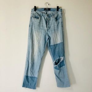 Hollister Ultra High-Rise Vintage Straight Mom Jeans Sz 11R W30